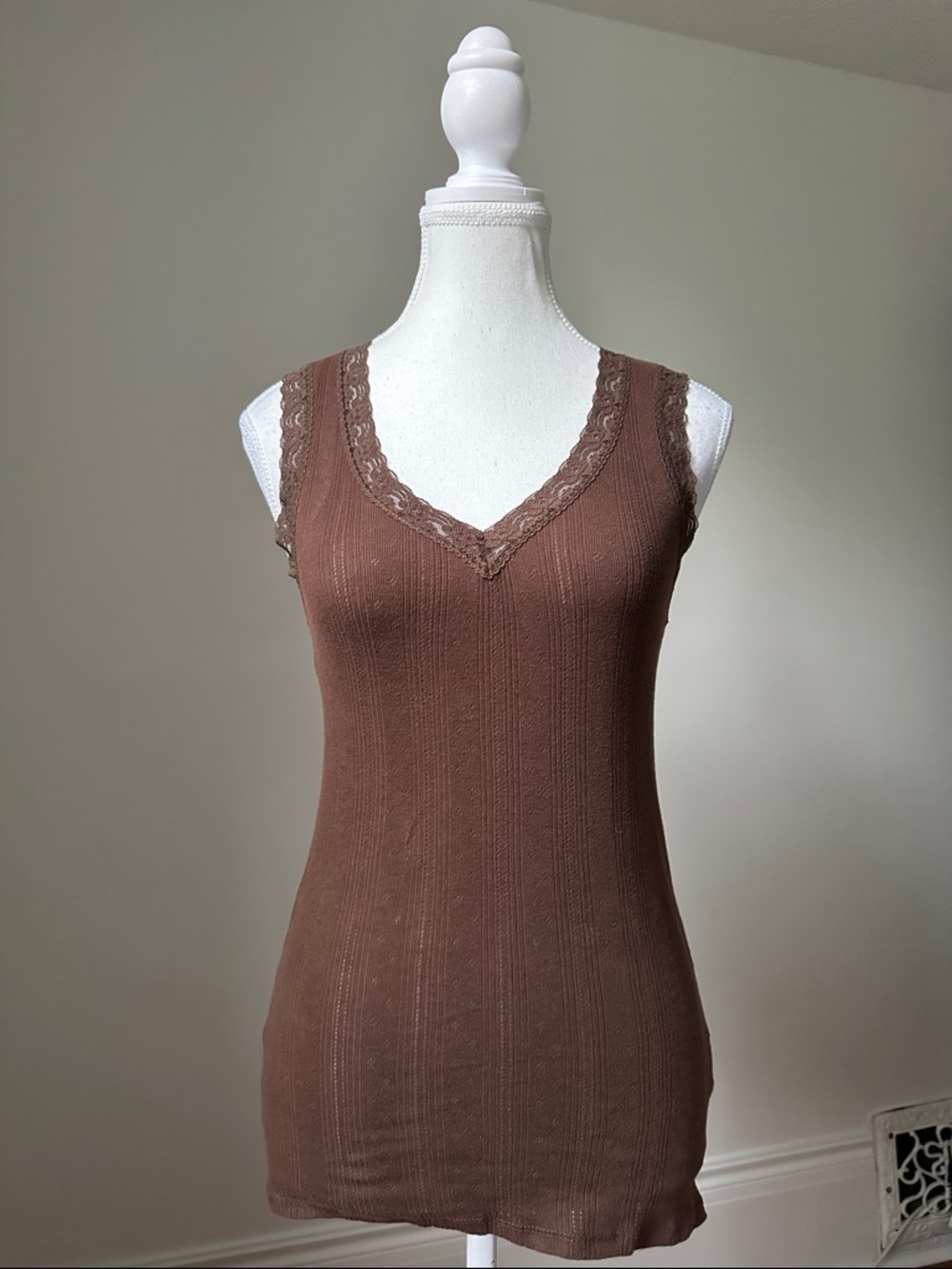 JACOB CONNEXION Brown Y2K Cotton Eyelet Lace Vneckโ Longline Tank Top Size Small